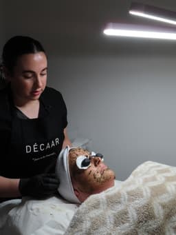 The revolutionary new facial - The Decaar Algae Pee