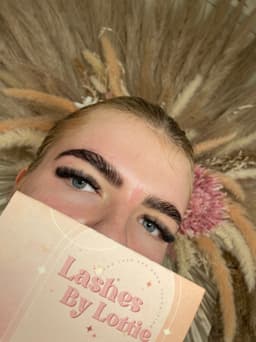 Volumes + Brow Lamination + Tint