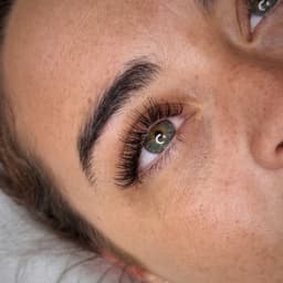 Classic lashes