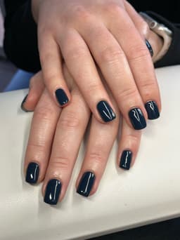 Builder gel nails