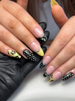 Full Cover extensions with art