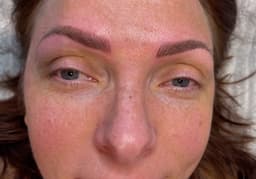 Combination brows semi permanent