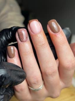 Biab manicure with nail art