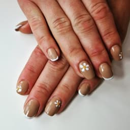 French with flower nail art