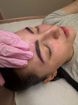 Brow lamination & tint