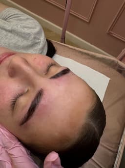 Brow lamination & tint