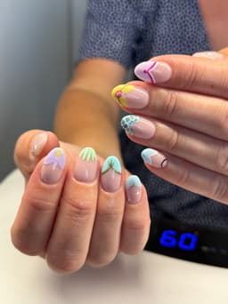 Builder gel with advanced nail art