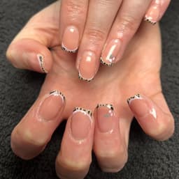 Builder Gel Nails x š