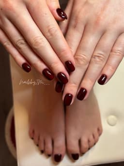 Builder gel & gel polish manicure & gel polish pedicure 💕