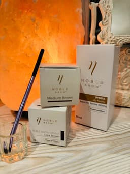 Our natural non toxic Henna eyebrow tint