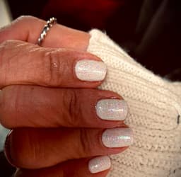 Gel manicure