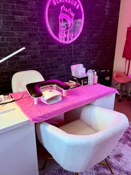 The salon space🌸