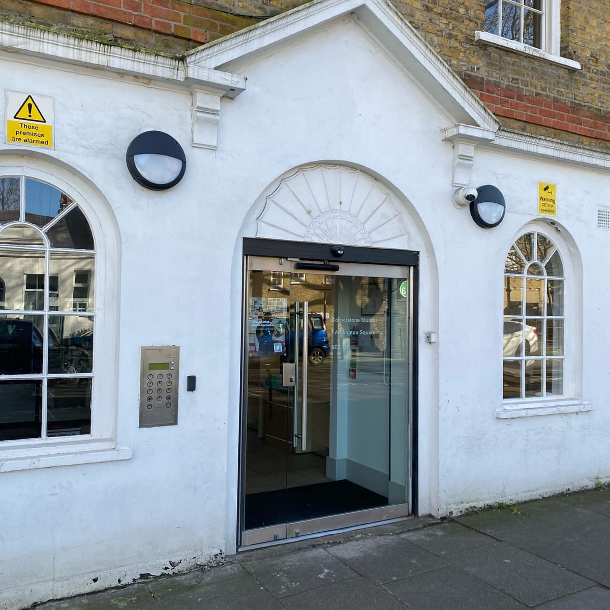 Waiting area open 9-5 weekdays.
Step free access.