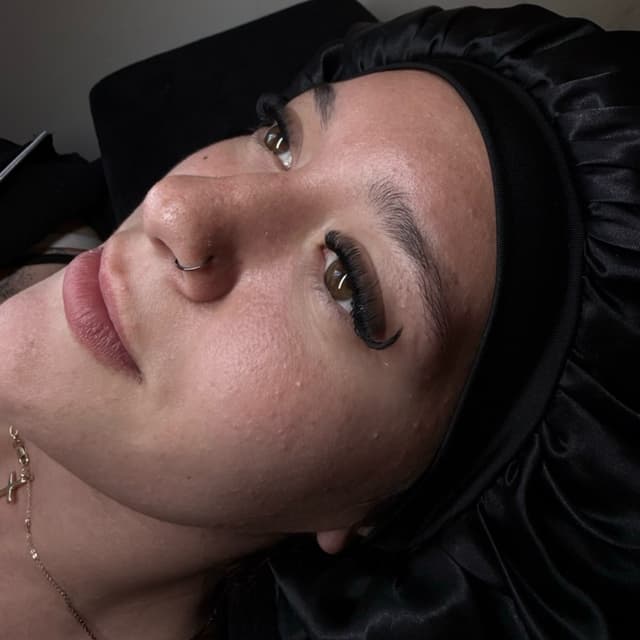 Dramatic cat eye volumes