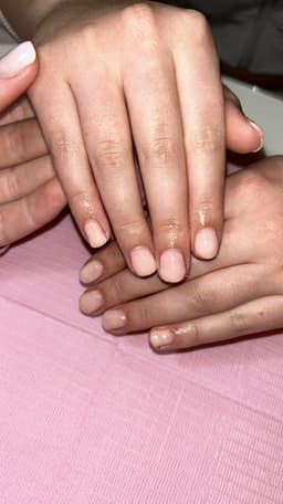 Builder Gel Mani