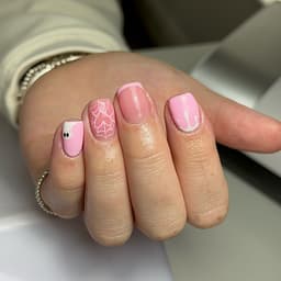 Detailed Nail Art