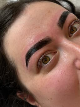 Hybrid brow lamination & lash lift