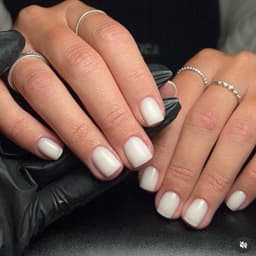 Builder gel manicure