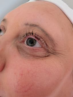 Lash lift & tint with brown