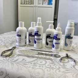 Footlogix® Pediceutical Treatments – Professional, results‑driven foot care designed to address common concerns such as dryness and callouses, leaving feet healthy, smooth, and revitalised.