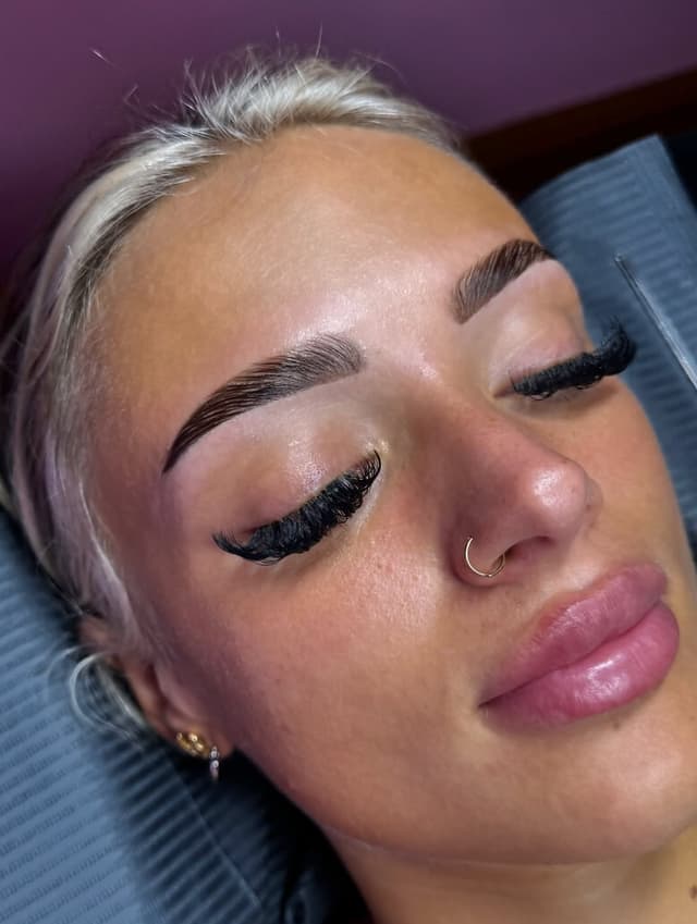 Eyebrow Lamination